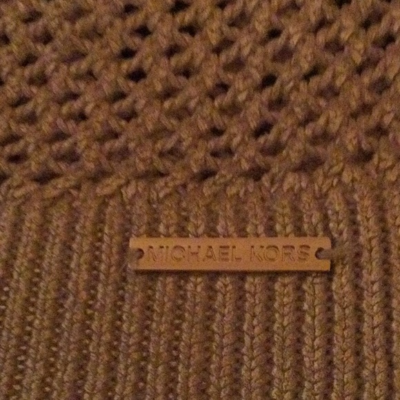 Micheal Kors  gold metallic sweater, perfect for the Holidays ! - Picture 3 of 3